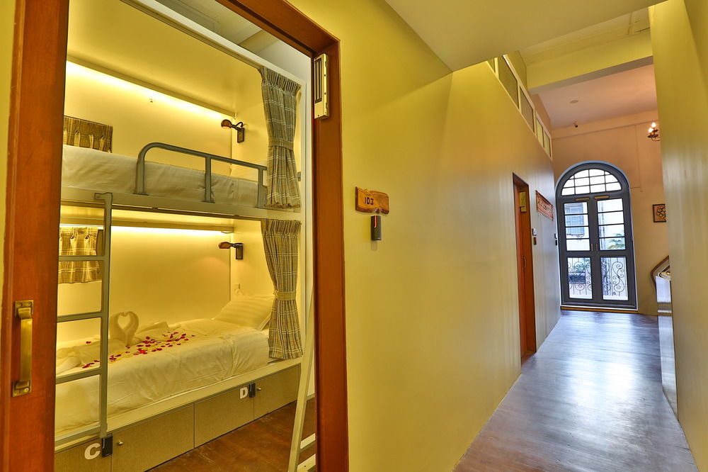 Scott @ 31St Street Hostel Γιανγκόν Εξωτερικό φωτογραφία